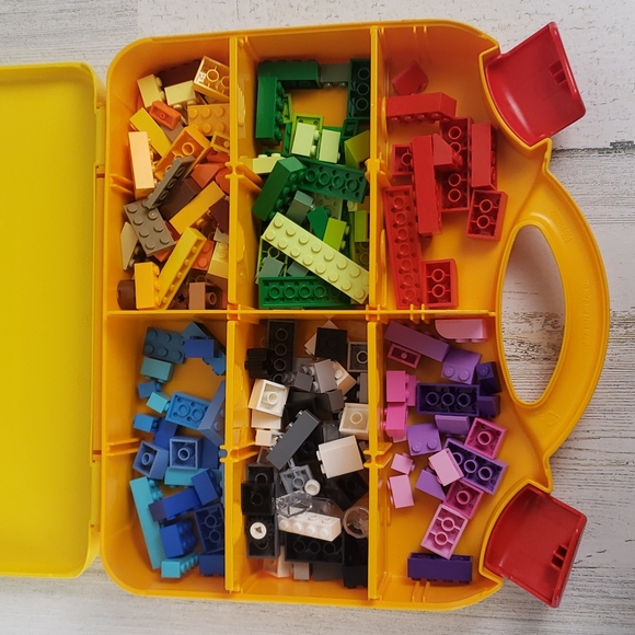 Lego carrying case with an assortment of Legos - Picture 6 of 10